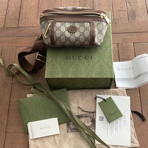 GUCCI Double Interlocking GG Supreme Belt Bag